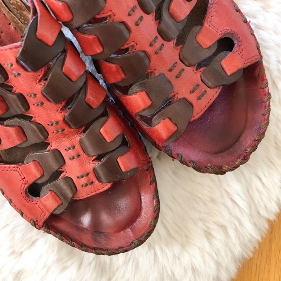 ARIAT Red Leather Sandals Size 6.5 - Picture 4 of 8